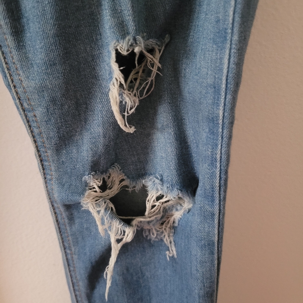 UNIVERSITY CLUB RIPPED SKINNY JEANS - Picture 5 of 7